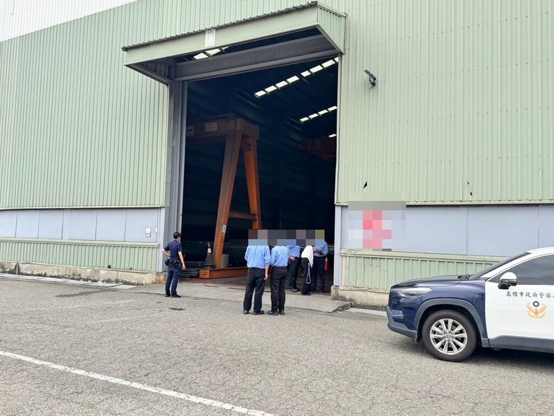 高雄市鋼鐵廠工安意外 工人換浪板從15公尺高跌落亡 | 社會 | 中央社 CNA