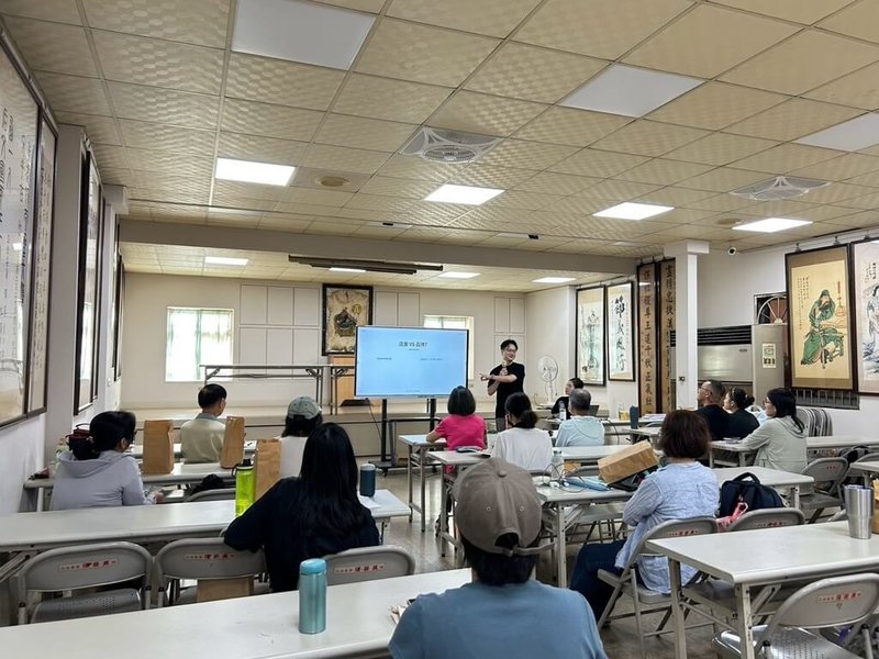 新竹市推舊城商圈輔導課程 導入AI拓商機 | 地方 | 中央社 CNA