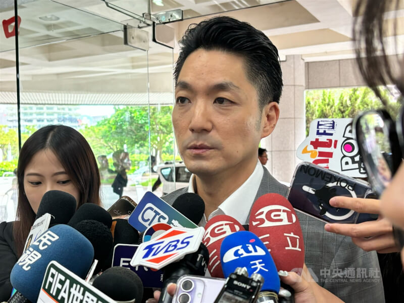 台北市政府前發言人李政軒涉台中市政府秘書處勞務採購洩密等案，台北市長蔣萬安（圖）11日受訪表示，初步了解該案多年前發生在台中，經多次調查未成案，盼司法勿枉勿縱。（中央社檔案照片）