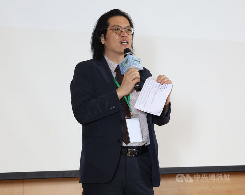 中央通訊社11日舉辦「2026城市永續論壇」,以「從競逐太空到綠色韌性,打造永續城市新戰略」為主題。國科會政務副主任委員陳炳宇致詞表示,國科會的角色是利用太空科技與AI建設,幫助國土安全監控,進一步解決防災問題,同時也希望能透過更多AI工具,讓民眾生活更便利。中央社記者張新偉攝 115年8月11日
