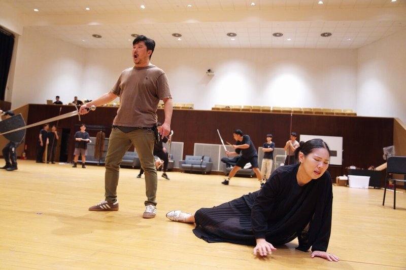 衛武營將推出作曲家威爾第（Giuseppe Verdi）歌劇「遊唱詩人」，由聲樂家丁一憲（左）與耿立（右）等人擔綱演出。（衛武營提供）中央社記者趙靜瑜傳真　115年8月13日
