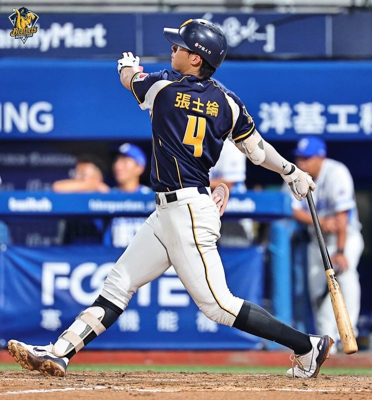中華職棒中信兄弟隊13日在新莊棒球場對戰富邦悍將隊，兄弟野手張士綸（圖）3局敲出2分砲，幫助球隊最終以8比6拿下勝利。（中信兄弟隊提供）中央社記者蘇志畬傳真　115年8月13日