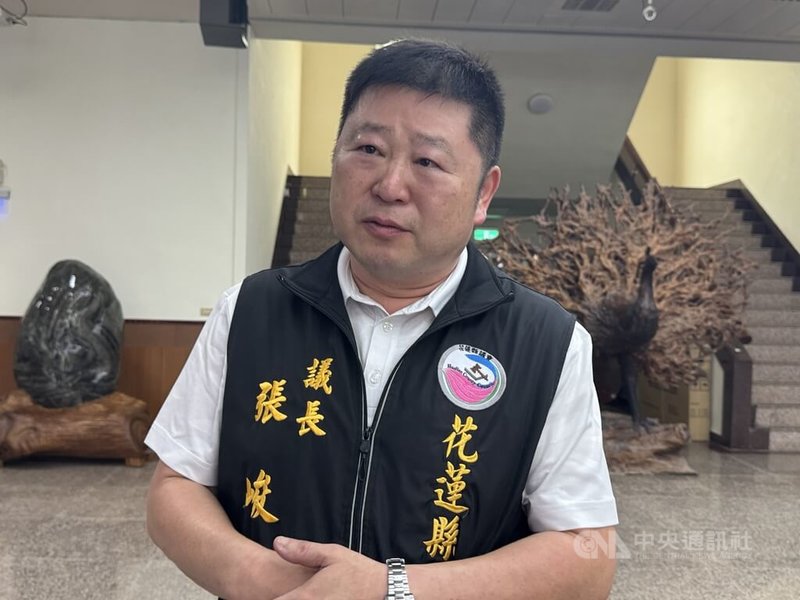 花蓮縣議長張峻（圖）被控擔任縣議員期間於LED採購案收賄，經10餘年司法程序，19日無罪確定。張峻表示，「司法還我清白，將用行動回報花蓮」。中央社記者張祈攝　115年8月19日