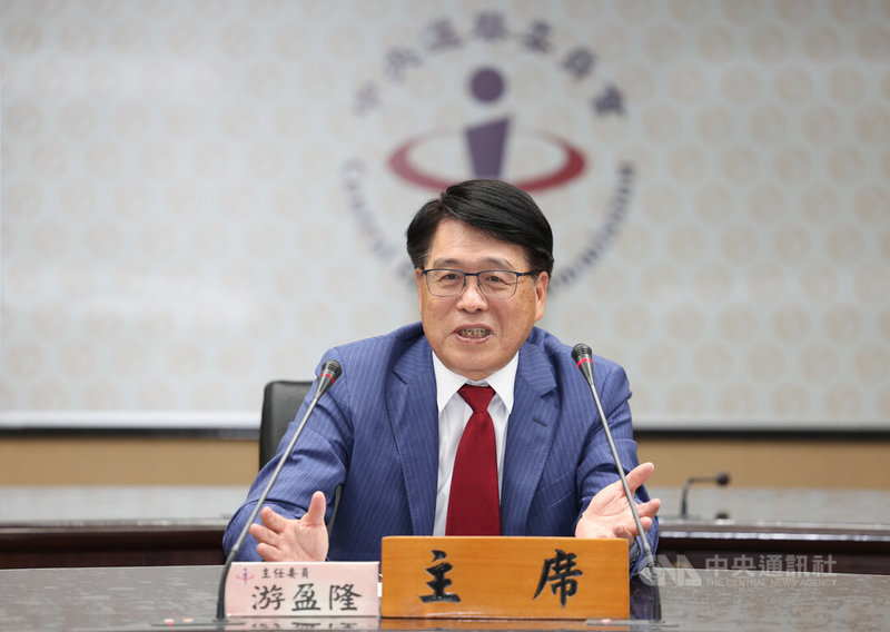 中選會主委游盈隆20日上午在中選會第一會議室主持「向人民報告」記者會，發布115年選舉公告，並表示，這是一場規模極其龐大的民主政治工程。中央社記者張新偉攝　115年8月20日