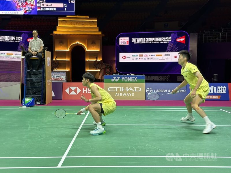 台灣選手李哲輝（圖左）、楊博軒（圖右）的組合今天獲勝，打進世錦賽4強，李哲輝賽後在談到接下來的比賽時表示，將抱持挑戰者的心態全力去打。中央社記者李晉緯新德里攝115年8月21日