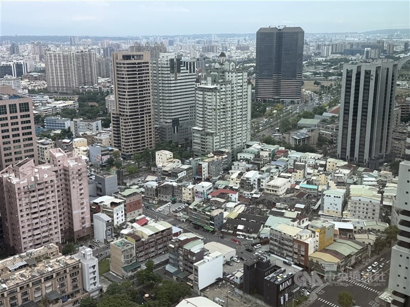 圖為高雄亞洲新灣區一帶市景。（中央社檔案照片）