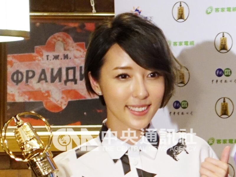 藝人五熊被懷疑4月到日本時，涉嫌向國寶「佛足石」潑灑液體。圖為五熊2015年出席公廣集團電視金鐘獎慶功宴。（中央社檔案照片）