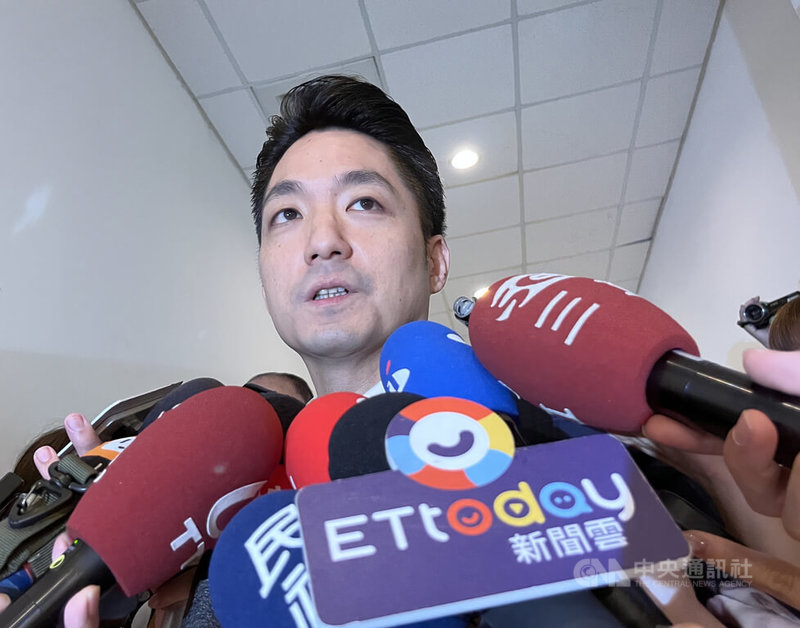 九合一選舉倒數96天，民進黨台北市長參選人沈伯洋再度拋出辯論議題，邀請台北市長蔣萬安（圖）進行市政辯論。蔣萬安今天表示，自己每天都在說明市政。中央社記者楊淑閔攝　115年8月24日