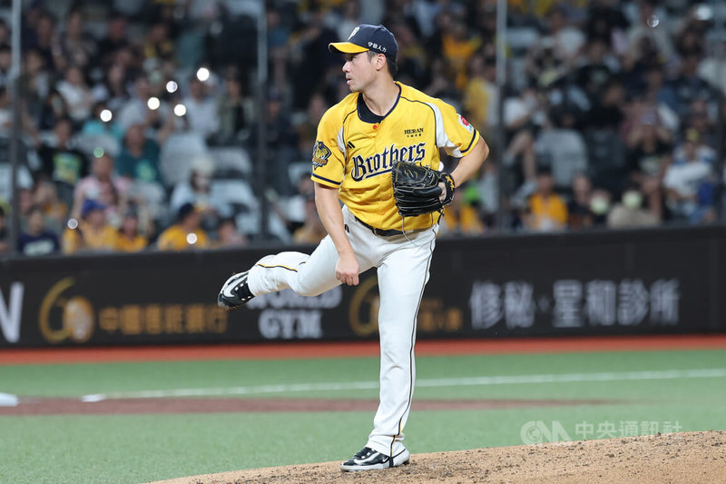 中華職棒中信兄弟投手李振昌（圖）26日例行賽9局登板，幫助球隊成功守住戰局，終場兄弟以2比0拿下勝利。中央社記者趙世勳攝　115年8月26日