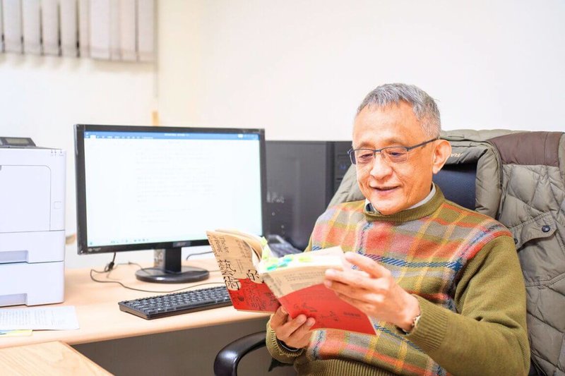中央大學27日表示，中央研究院院士、中央大學歷史學研究所講座教授李孝悌25日晚間辭世，享壽72歲。（中央大學提供）中央社記者陳至中傳真　115年8月27日