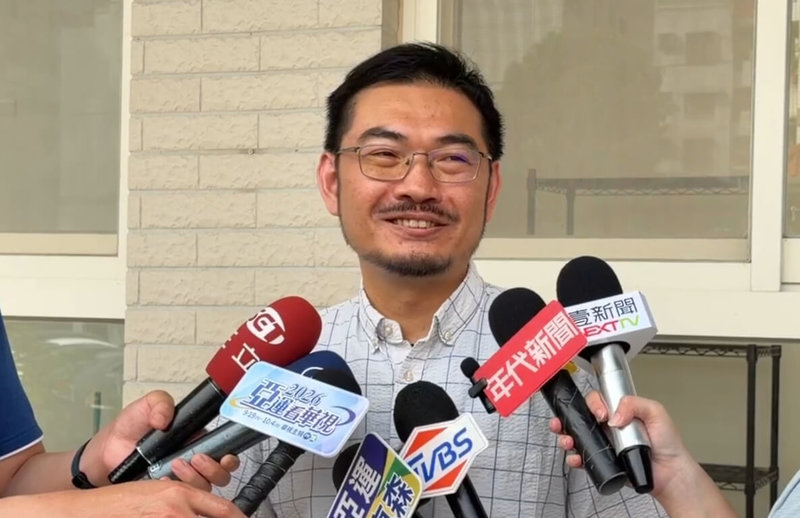 台中市一家即將開幕的骨科診所被誤傳為前總統陳水扁女兒陳幸妤前夫、醫師趙建銘所開，實際負責人趙樹儀（圖）27日出面澄清，該診所為他自己獨資開設。（民眾提供）中央社記者趙麗妍傳真　115年8月27日