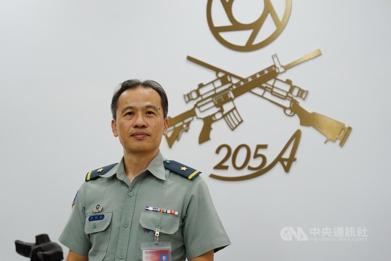 軍備局第205廠去年9月自高雄市區搬遷至高雄大樹，廠長黃教展少將（圖）指出，此次搬遷朝自動化改建，改善舊有設施維安風險，提升效率與安全。中央社記者游凱翔攝 115年8月30日