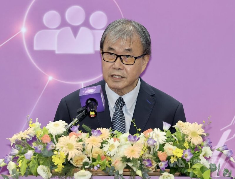 美國在台協會（AIT）與教育部、外交部及經濟部產業發展署共同舉辦「自由250：半導體人才培育高峰會」，31日上午在台北開幕，教育部長鄭英耀出席致詞。中央社記者張皓安攝　115年8月31日