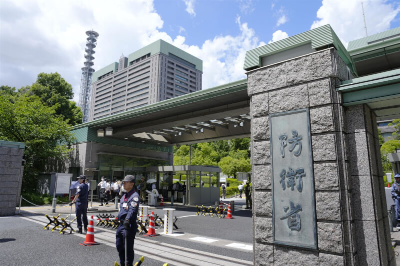 日本防衛省31日提出金額高達8兆9000億日圓的2027年度預算申請。圖為日本防衛省外觀。（共同社）