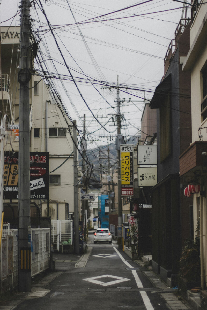 日本街道景觀。（圖取自Unsplash圖庫）
