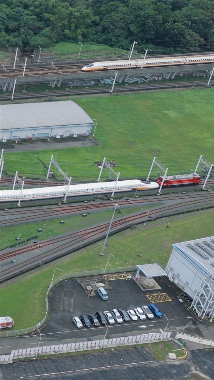 台灣高鐵新世代列車N700ST於8月15日運抵台灣，已在燕巢總機廠完成組裝並展開靜態測試。（台灣高鐵提供）中央社記者黃巧雯傳真　115年9月1日