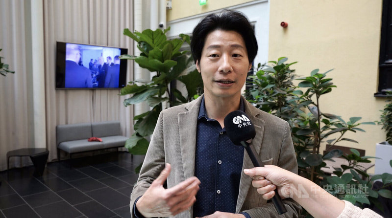 駐芬蘭代表林昶佐評審2026奧盧歐洲文化之都音樂賽事後接受中央社專訪時強調,非典型文化外交能有效跨越傳統政治藩籬,發揮顯著的外交槓桿效益。中央社記者巫祈麟赫爾辛基攝 115年9月2日