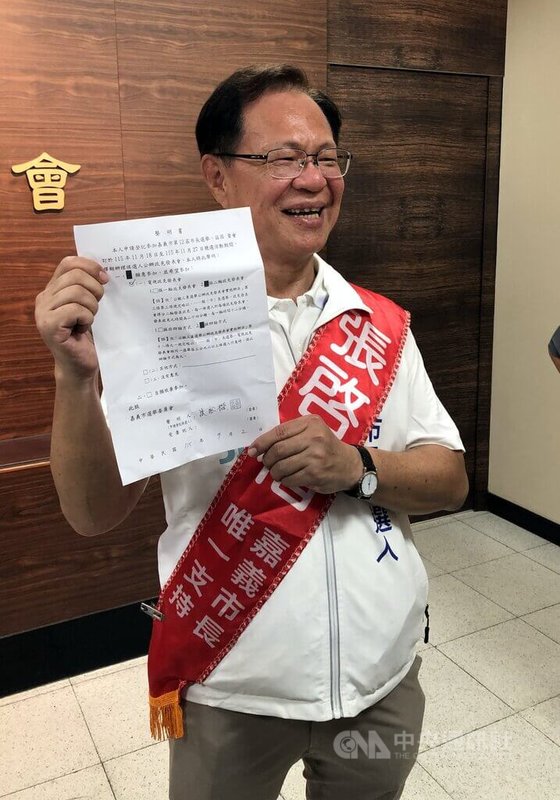 民眾黨嘉義市長參選人張啓楷(圖)2日完成登記參選後,提出將政見發表會改為「兩輪辯論制」,盼聚焦市政建設願景辯論,並邀對手、民進黨參選人王美惠參與。中央社記者黃國芳攝 115年9月2日