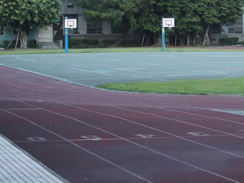 圖為國小操場。（中央社檔案照片）