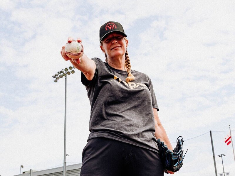 席格爾(Justine Siegal)過去是美國職棒MLB體系史上第一位女性教練,長期推動女子棒球運動。(WPBL提供)中央社記者林宏翰洛杉磯傳真 115年9月4日