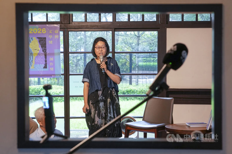 2026台灣文學獎台語新詩獎得主黃鈺婷（圖）5日出席國立台灣文學館「島嶼有聲．母語筆跡－2026台灣文學獎創作本事系列講座」，分享新詩創作心路歷程。中央社記者鄭清元攝　115年9月5日