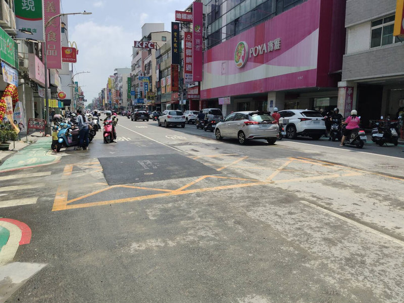 高雄市前鎮區瑞隆路道路下陷，6日完成道路臨鋪，全線開放通行。（高雄市水利局提供）中央社記者蔡孟妤傳真　115年9月6日