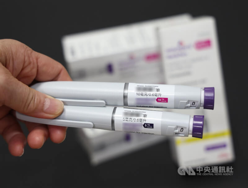 瘦瘦針（圖）盛行引發廢棄針頭處理疑慮。環境部提醒居家針頭具傳染風險，應以耐穿刺容器貯存送回醫院、藥局或指定場所回收。（中央社檔案照片）