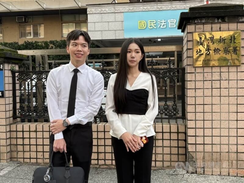 網紅Andy與前女友家寧（右）共同創立YouTuber頻道「眾量級」，2人分手後爆出帳務糾紛。（中央社檔案照片）