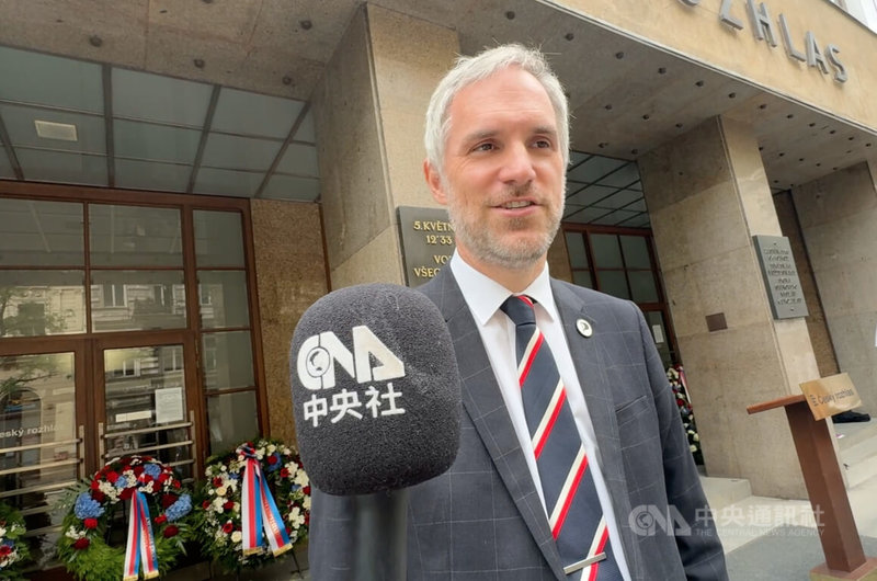 前布拉格市長賀瑞普與台灣關係密切，他接受中央社記者專訪時透露，預計2026年11月再次訪台，並直言相較中國，台灣是「更可靠的合作夥伴」。中央社記者劉郁葶布拉格攝　115年9月9日