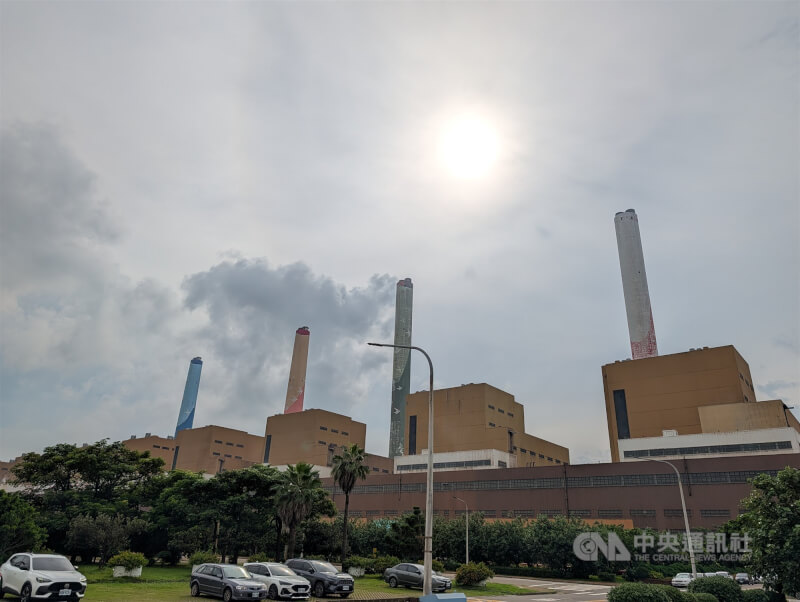 台中火力發電廠燃媒機組外觀。（中央社檔案照片）