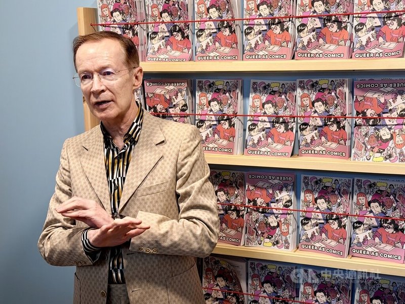 文化部長李遠訪英最後一日行程，9日參訪倫敦英國當代知名插畫家布雷克（Quentin Blake）藝術空間，宣布文化部2027年將舉辦首屆「台灣國際漫畫節」，由漫畫學者葛拉菲特（Paul Gravett）（圖）擔任首屆台灣國際漫畫節策展人。中央社記者趙靜瑜攝　115年9月10日