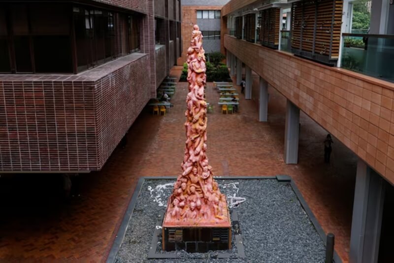 2021年香港大學校內的「恥辱柱」。(路透社)