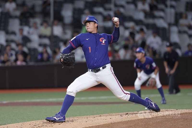 U18亞洲青棒錦標賽台日爭搶最後一張冠軍賽門票，台灣由王牌左投劉任右先發。中央社記者翁睿坤攝　115年9月12日