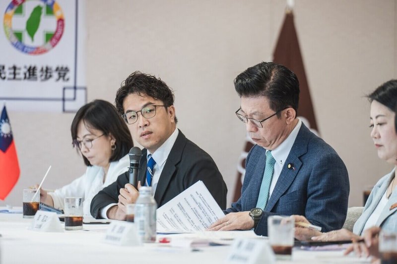 民進黨與日本自民黨14日在東京舉行第7屆外交防衛政策對話，台灣方面由民進黨立委郭國文、沈伯洋、吳思瑤、陳冠廷及郭昱晴出席。（民進黨提供）中央社記者戴雅真東京傳真 115年9月14日