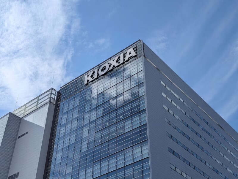 日本晶片商鎧俠Logo。（路透社）