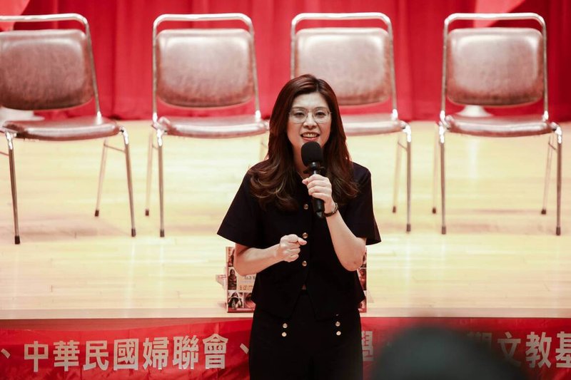 國民黨主席鄭麗文15日表示，當國民黨主席的初衷是希望化干戈為玉帛，在外界認為隨時可能爆發戰爭的台海，發揮關鍵力量。 （國民黨文傳會提供） 中央社記者王承中傳真 115年9月15日