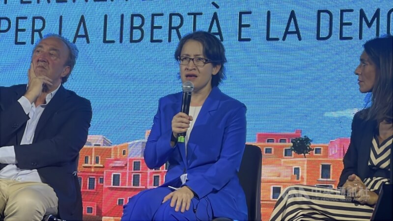 副總統蕭美琴11日晚間出席義大利文托泰內島（Ventotene）第二屆「文托泰內歐洲自由與民主論壇」擔任主賓。（中央社檔案照片）
