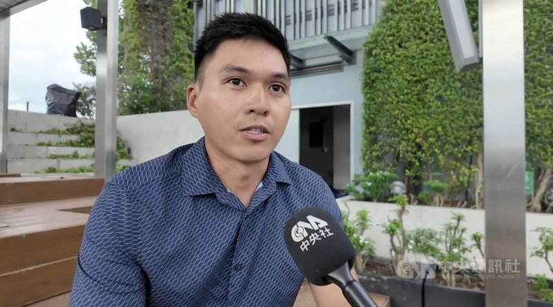亞洲環境法研究機構(ARIEL)法律與政策主任古茲曼接受中央社訪問時表示,資料中心是大型實體基礎設施,可能產生顯著的電力、水資源及材料使用,帶來的衝擊和影響會相互疊加。中央社記者李宗憲曼谷攝 115年9月16日