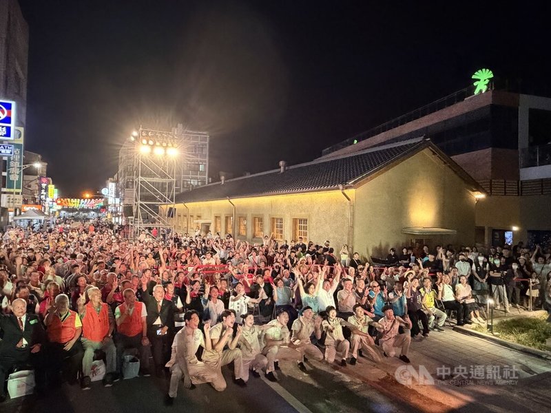 苗栗縣苑裡鎮公所19日晚間舉辦苑裡市場落成典禮，在全國古蹟日邀請眾人共同見證百年市場風華重現及地方文化保存成果。中央社記者管瑞平攝　115年9月19日