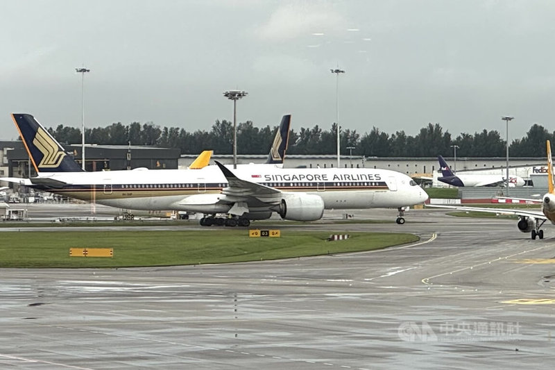 新加坡航空持有印度航空部分股权，印航近期为缓解亏损与推动转型而寻求的注资，引起新加坡媒体舆论关注。中央社记者吴升鸿新加坡摄 115年9月20日