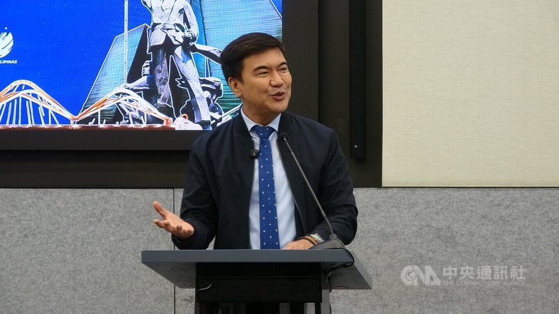 菲律宾外国记者协会(FOCAP)21日在大马尼拉BGC新兴发展区办理「矽盛世」论坛,军事基地改建发展局局长宾坎表示,盼吸引台积电与鸿海等高科技企业前去投资。中央社记者林行健BGC新兴发展区摄 115年9月21日