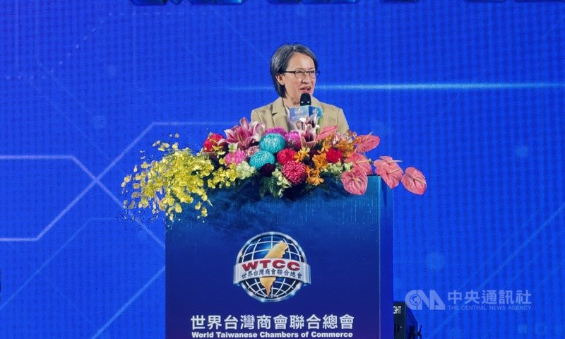 世界台灣商會聯合總會第32屆年會暨第3次理監事聯席會議開幕典禮22日上午在高雄市舉行，副總統蕭美琴出席致詞。中央社記者蔡孟妤攝　115年9月22日