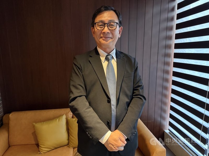 印度全力推動半導體、人工智慧（AI）發展，成為台灣企業前進印度的商機，但財團法人國際商貿文化交流基金會執行長、台北市電腦公會資深顧問胡天盛（圖）建議，台商應以循序漸進的方式切入印度市場。中央社記者李晉緯新德里攝　115年9月23日