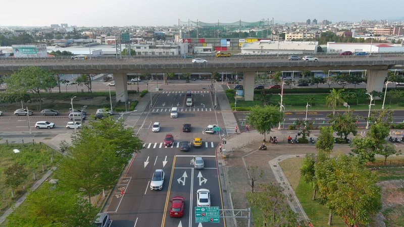 中秋及教師節連假將屆，台中市警察局23日表示，預估連假將湧現大量車潮，已針對公共運輸場站、交流道及景點周邊道路規劃疏導，並將出動空拍機即時監控。（警方提供）中央社記者蘇木春傳真　115年9月23日