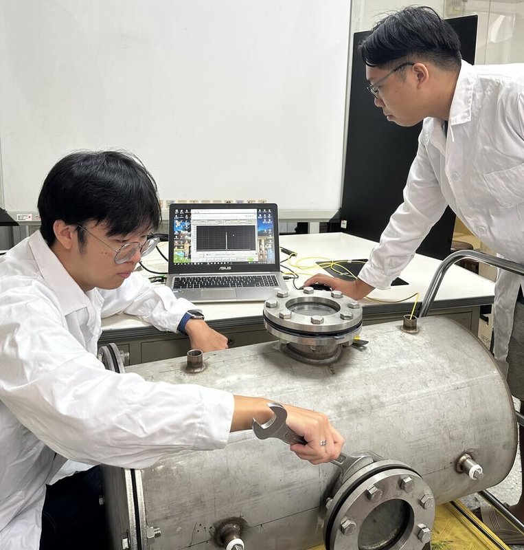 海洋委員會透過「海洋科技專案」補助高雄科技大學打造一套應用於水下載具結構健康的即時監測系統，研究成果可降低水下任務突發失效風險達90%以上，並縮減維運成本約30%。（海洋委員會提供）中央社記者張已亷傳真　115年9月23日