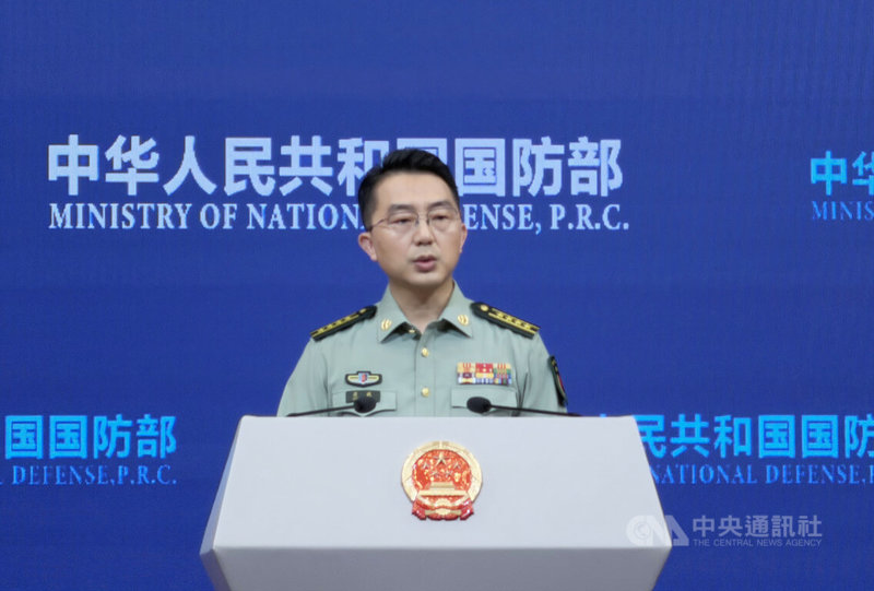 中國大陸國防部發言人蔣斌24日在例行記者會上回應媒體提問。中央社記者呂佳蓉北京攝 115年9月24日