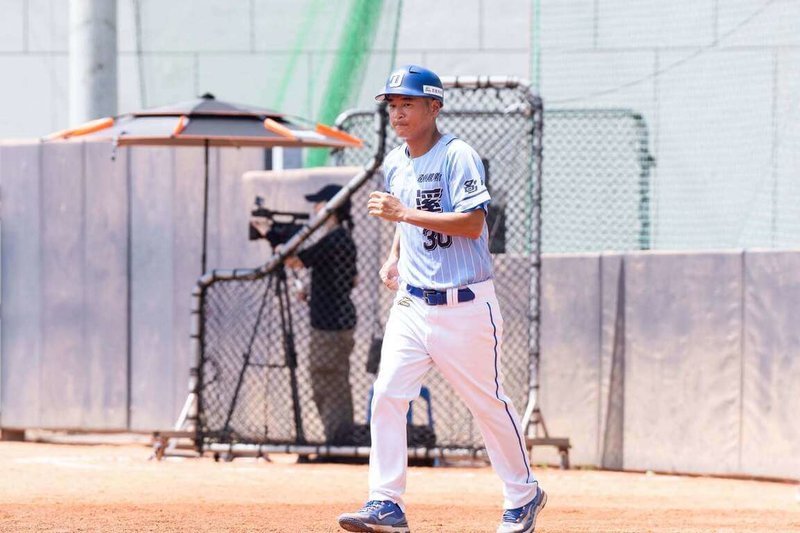 桃園盃棒球賽大溪連兩屆闖進青棒組冠軍戰與平鎮爭冠，上屆被扣倒，本屆以1分差拿下亞軍，大溪總教練鄭錦繁（圖）表示，感受到各隊實力越來越接近、對國內青棒是好事。（大會提供）中央社記者謝靜雯傳真 115年9月24日