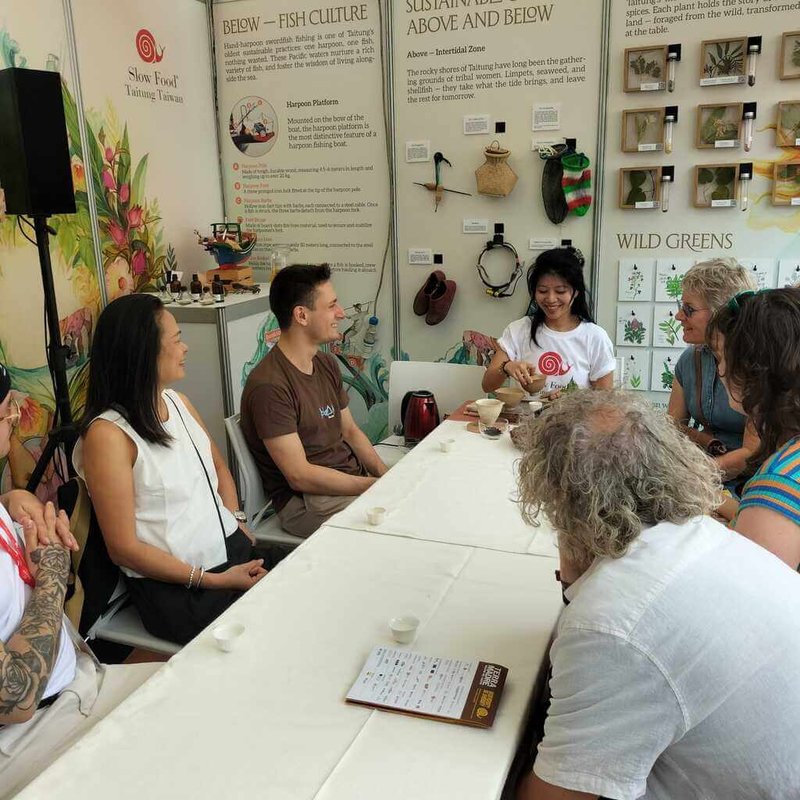 台東慢食團隊在展區安排試吃、料理示範、講座分享及體驗活動。（義大利台灣商會提供）中央社記者黃雅詩羅馬傳真115年9月25日