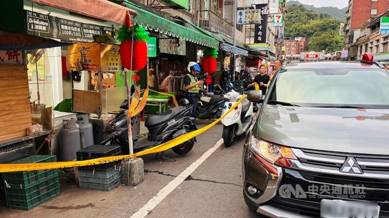 新北市瑞芳區街頭24日發生一起學生衝突事件，一名國中生涉嫌持利器刺傷一名高中學長。（翻攝畫面）