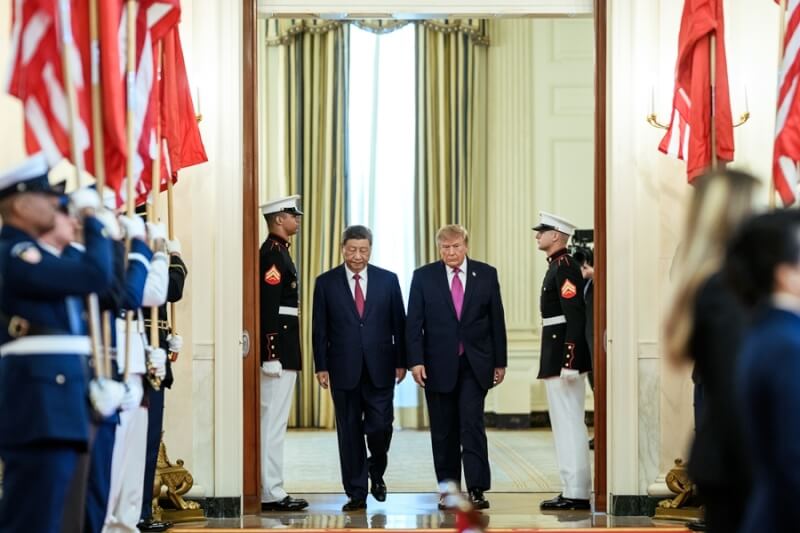 美國總統川普（前右）與中國國家主席習近平（前左）美國時間24日在白宮舉行雙邊會談。（圖取自x.com/WhiteHouse）